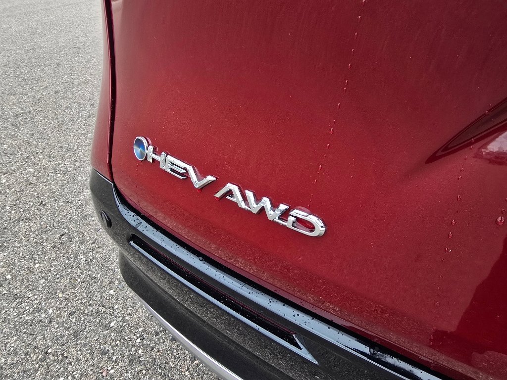 Used 2026 Toyota Sienna Limited image 10