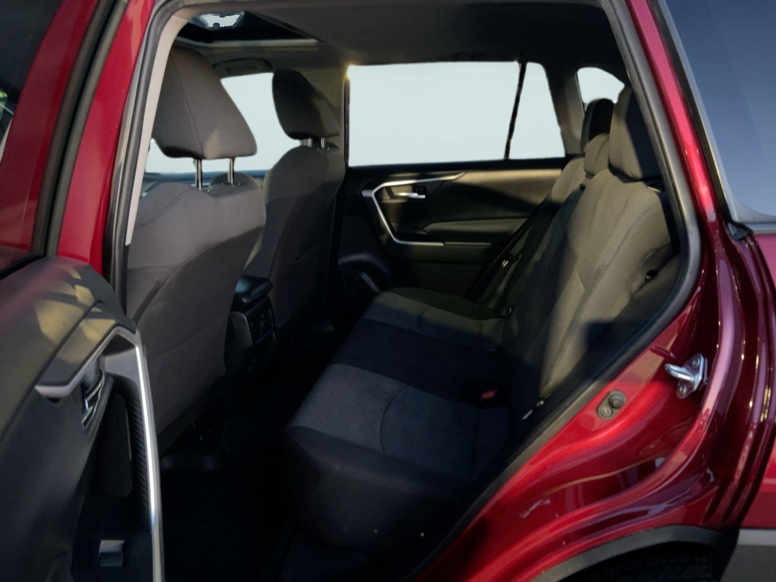 Used 2020 Toyota RAV4 XLE image 14