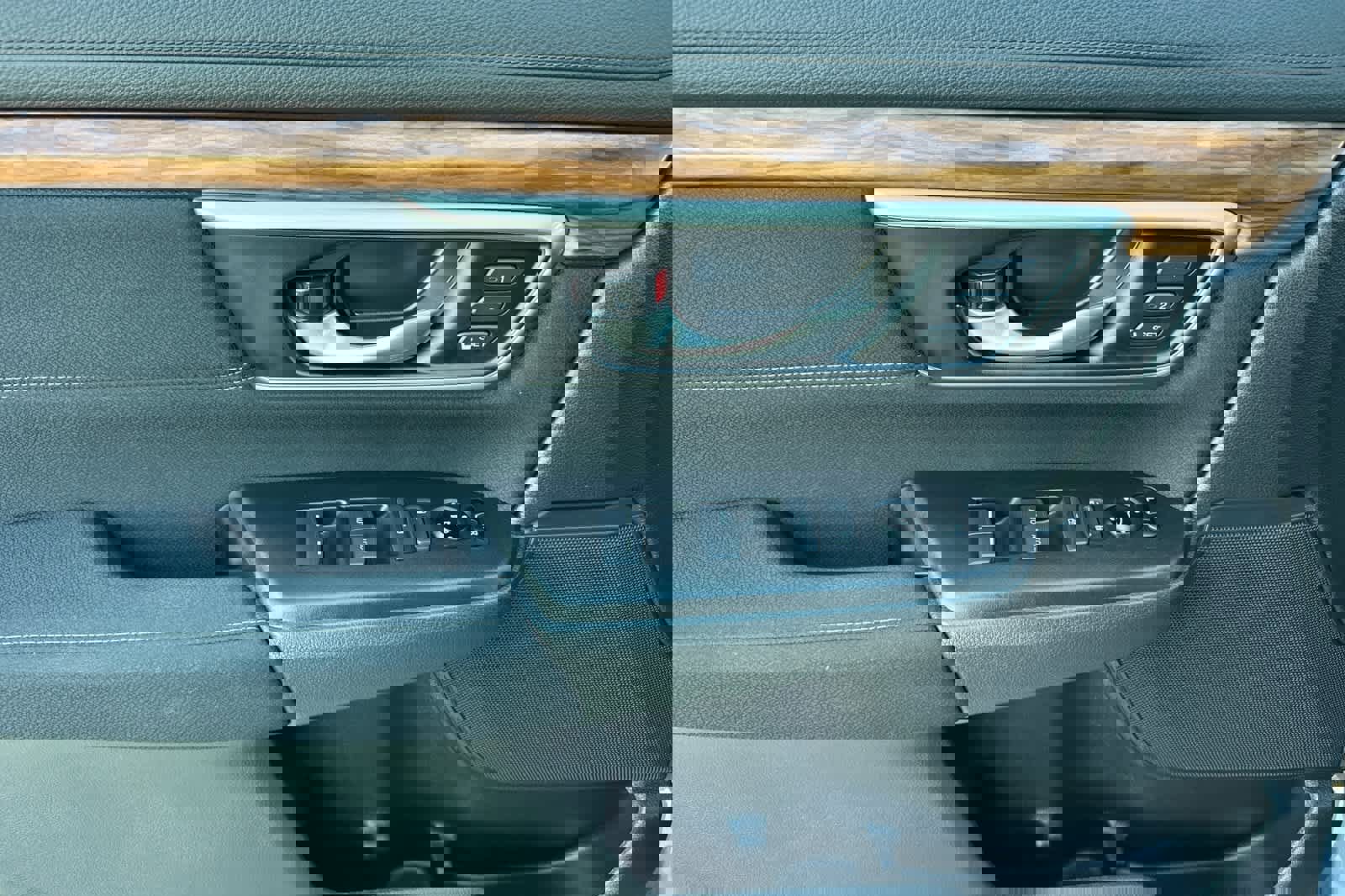 Used 2021 Honda CR-V EX image 10