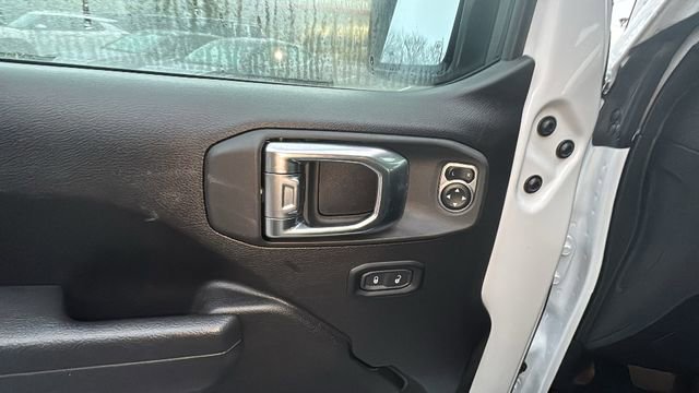 Used 2025 Jeep Wrangler Unlimited Rubicon 4xe w/ Convenience Group image 10