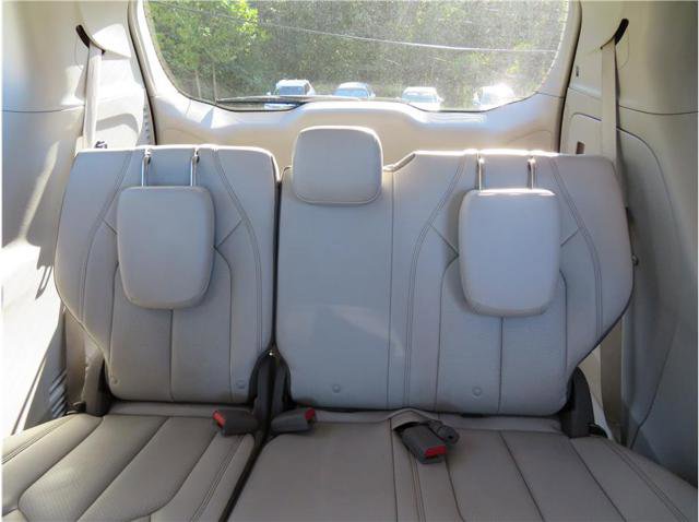 Used 2017 Chrysler Pacifica Touring-L Plus image 5