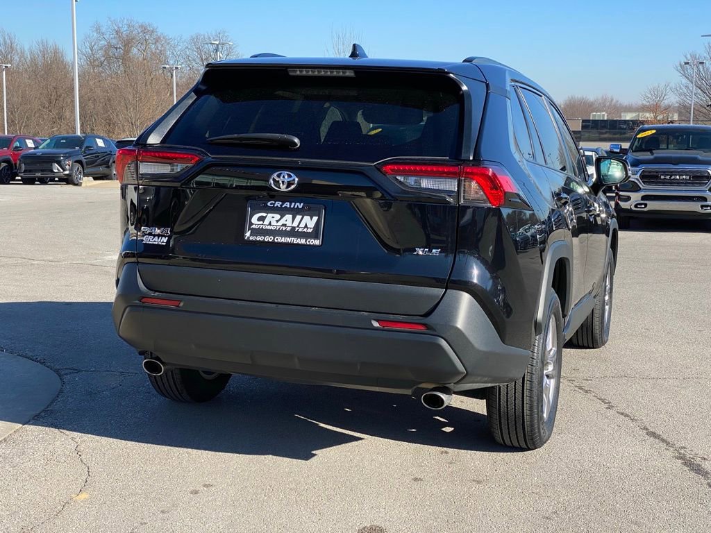 Used 2024 Toyota RAV4 XLE FWD image 8