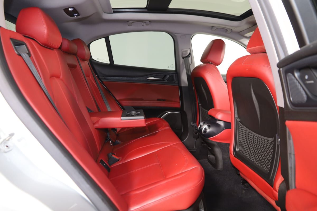 Used 2019 Alfa Romeo Stelvio w/ Nero Edizione RWD image 13