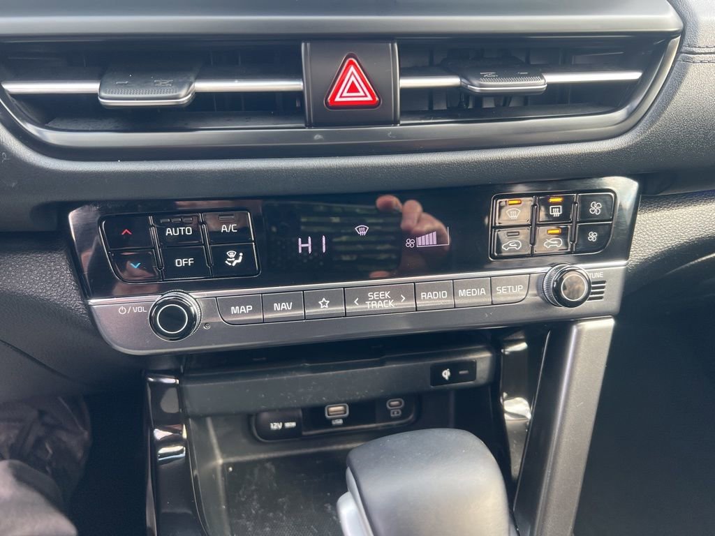 Certified 2024 Kia Seltos SX w/ SX Sunroof Package AWD/4WD image 61