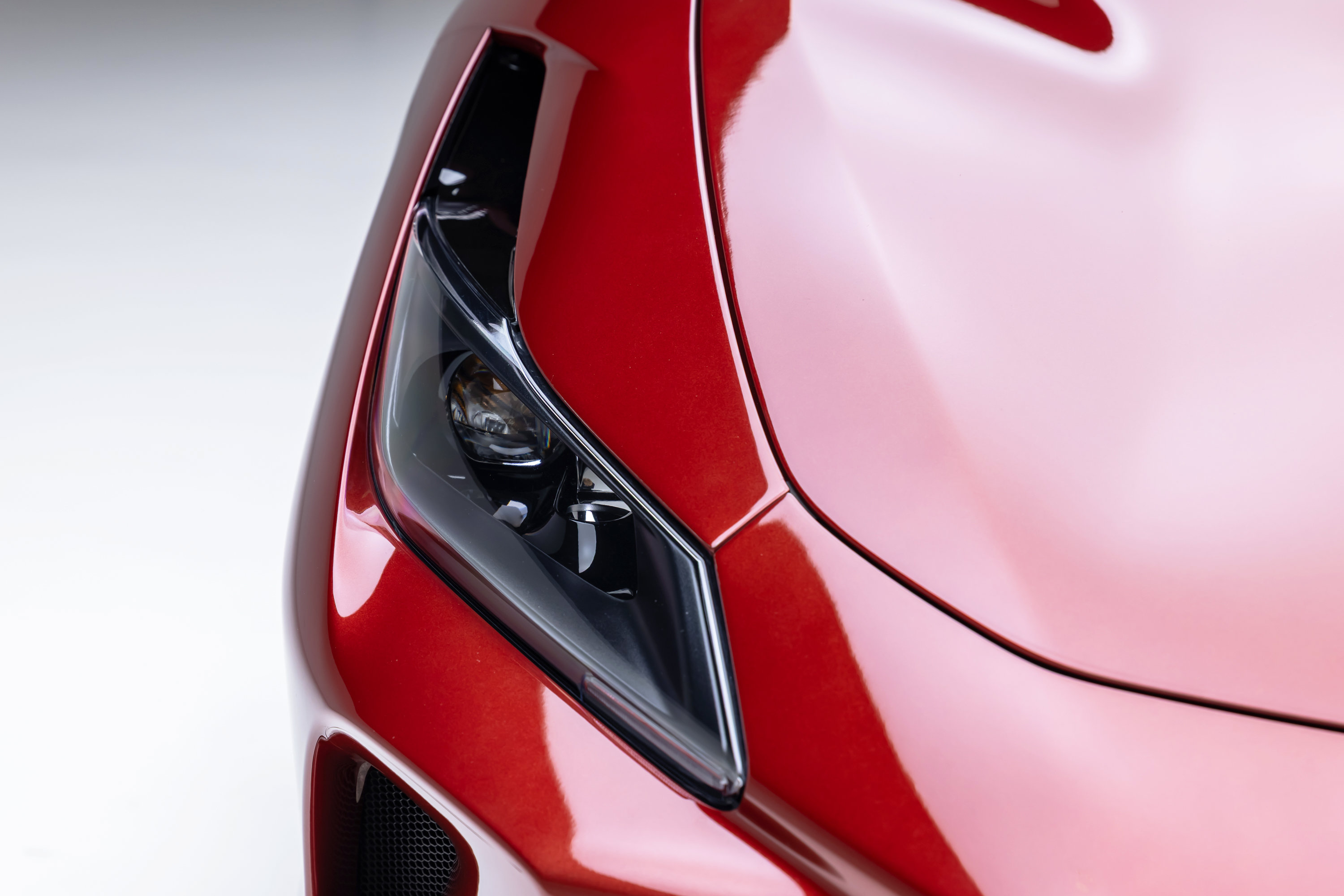 Certified 2022 Ferrari F8 Tributo RWD image 27