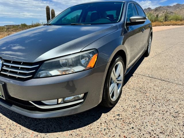 Used 2014 Volkswagen Passat TDI SE FWD image 12