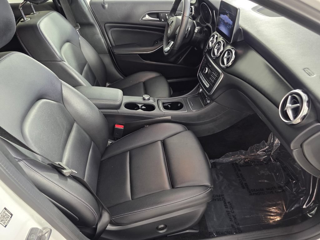 Used 2020 Mercedes-Benz GLA 250 4MATIC image 27