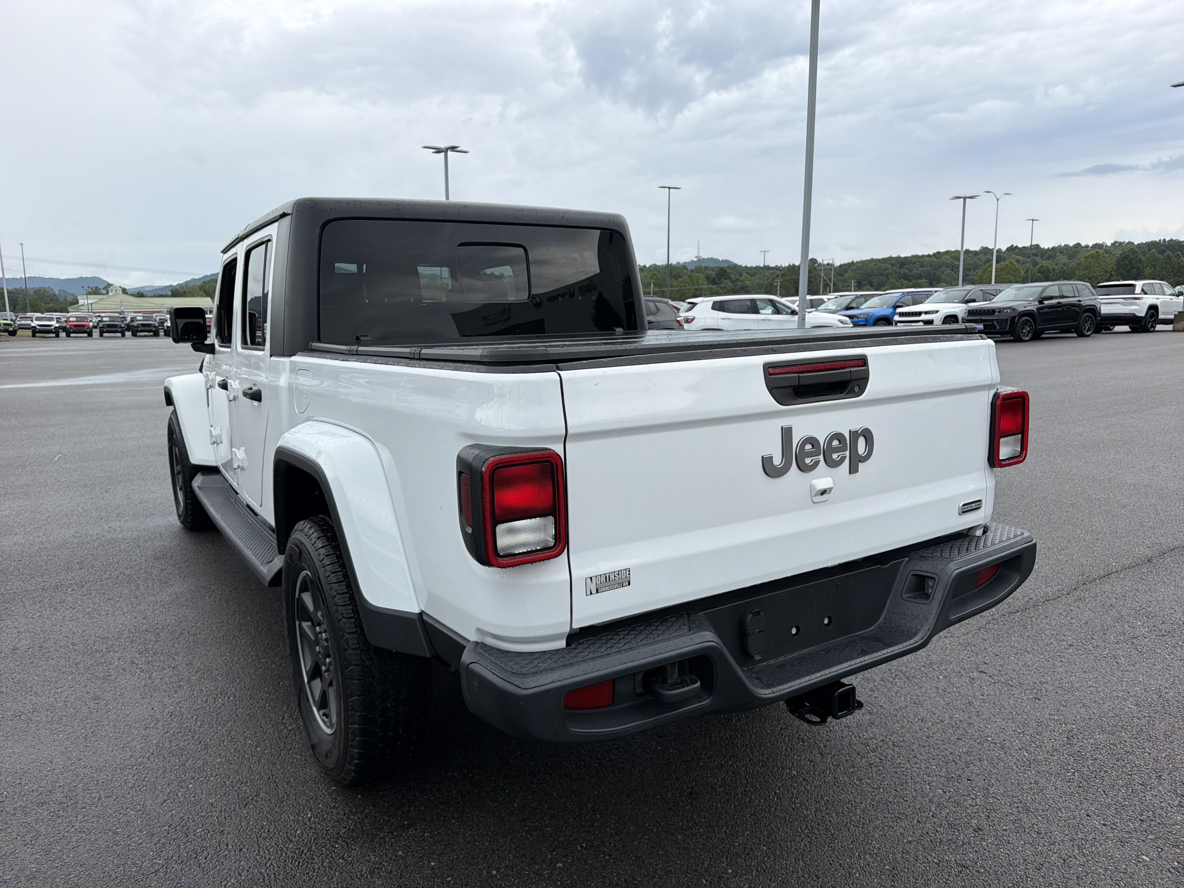 Used 2021 Jeep Gladiator Overland w/ Popular Equipment Package AWD/4WD image 8