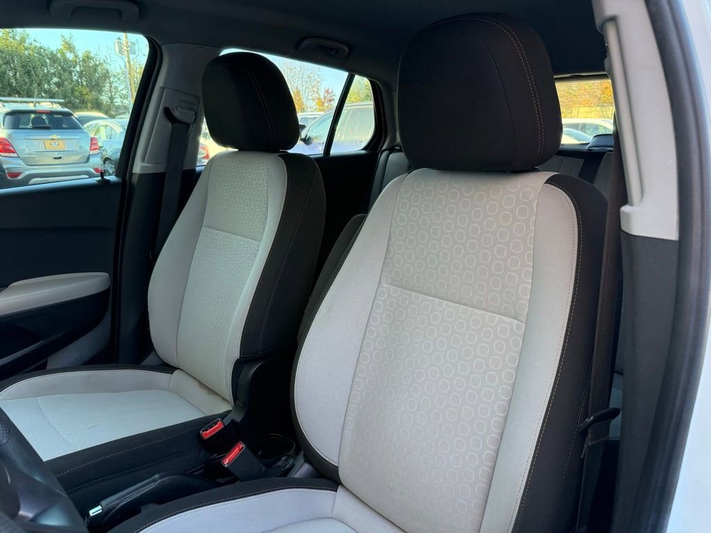 Used 2020 Chevrolet Trax LS w/ Tint and Cruise Package image 12