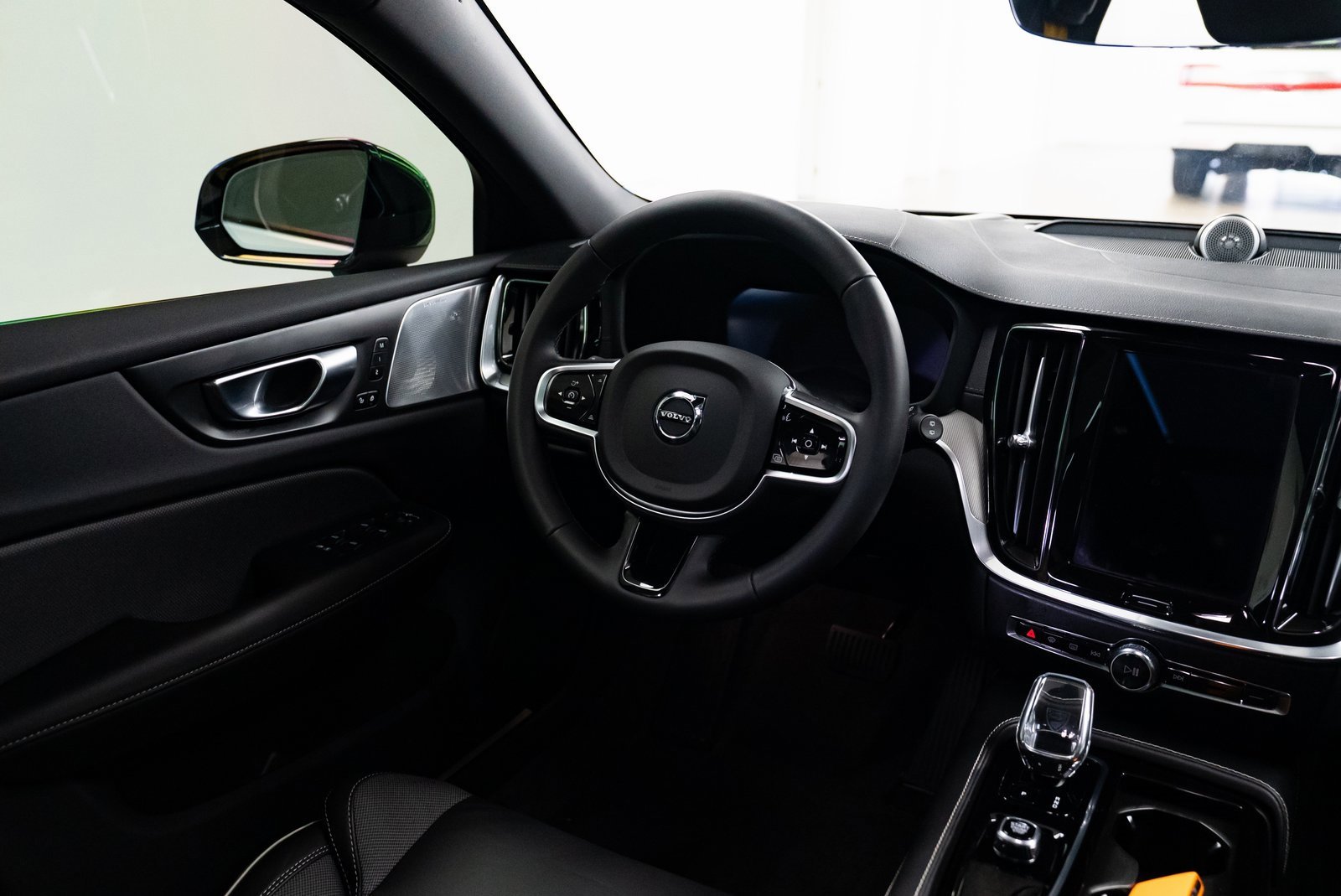Used 2024 Volvo V60 T8 Polestar image 9