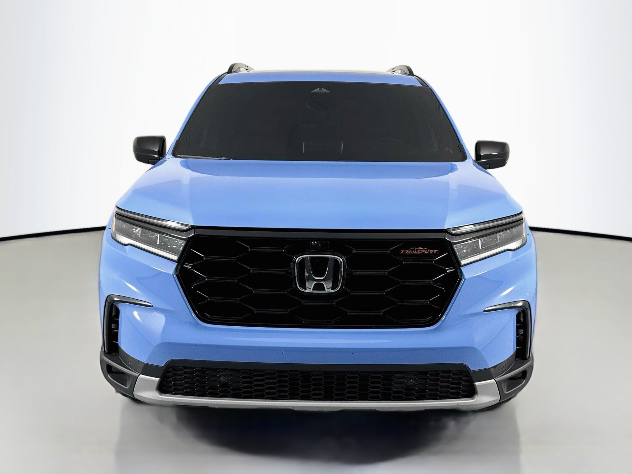 Certified 2025 Honda Pilot TrailSport image 2