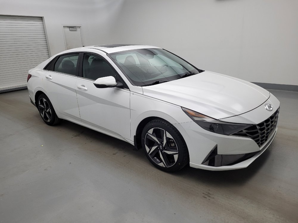 Used 2022 Hyundai Elantra SEL w/ Convenience + Premium Package FWD image 11