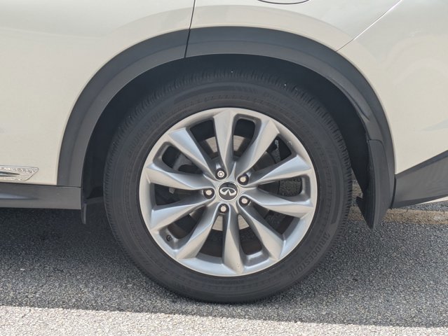Used 2019 INFINITI QX50 Luxe w/ Navigation Package FWD image 16