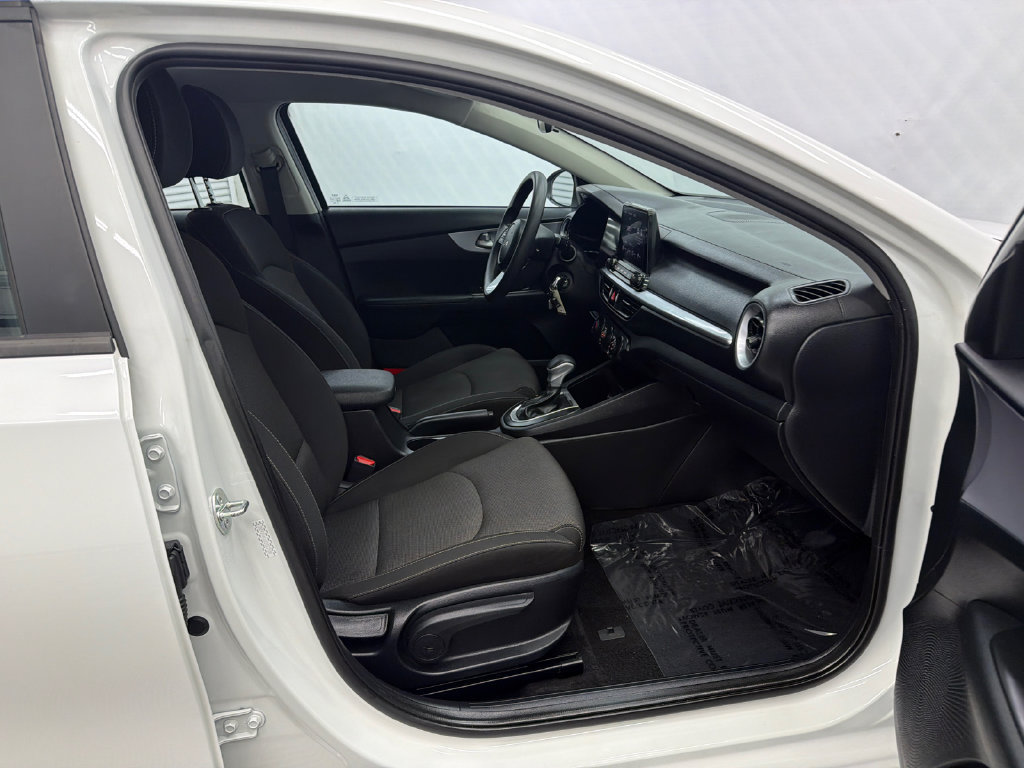 Used 2024 Kia Forte LXS FWD image 13