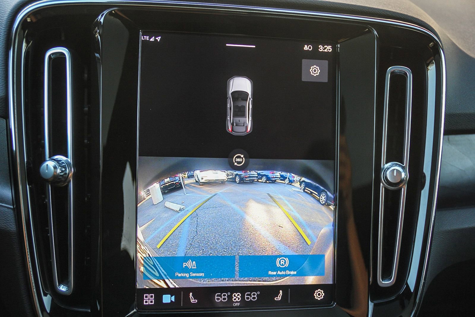 Used 2023 Volvo C40 P8 Recharge Plus w/ Protection Package Premier image 27