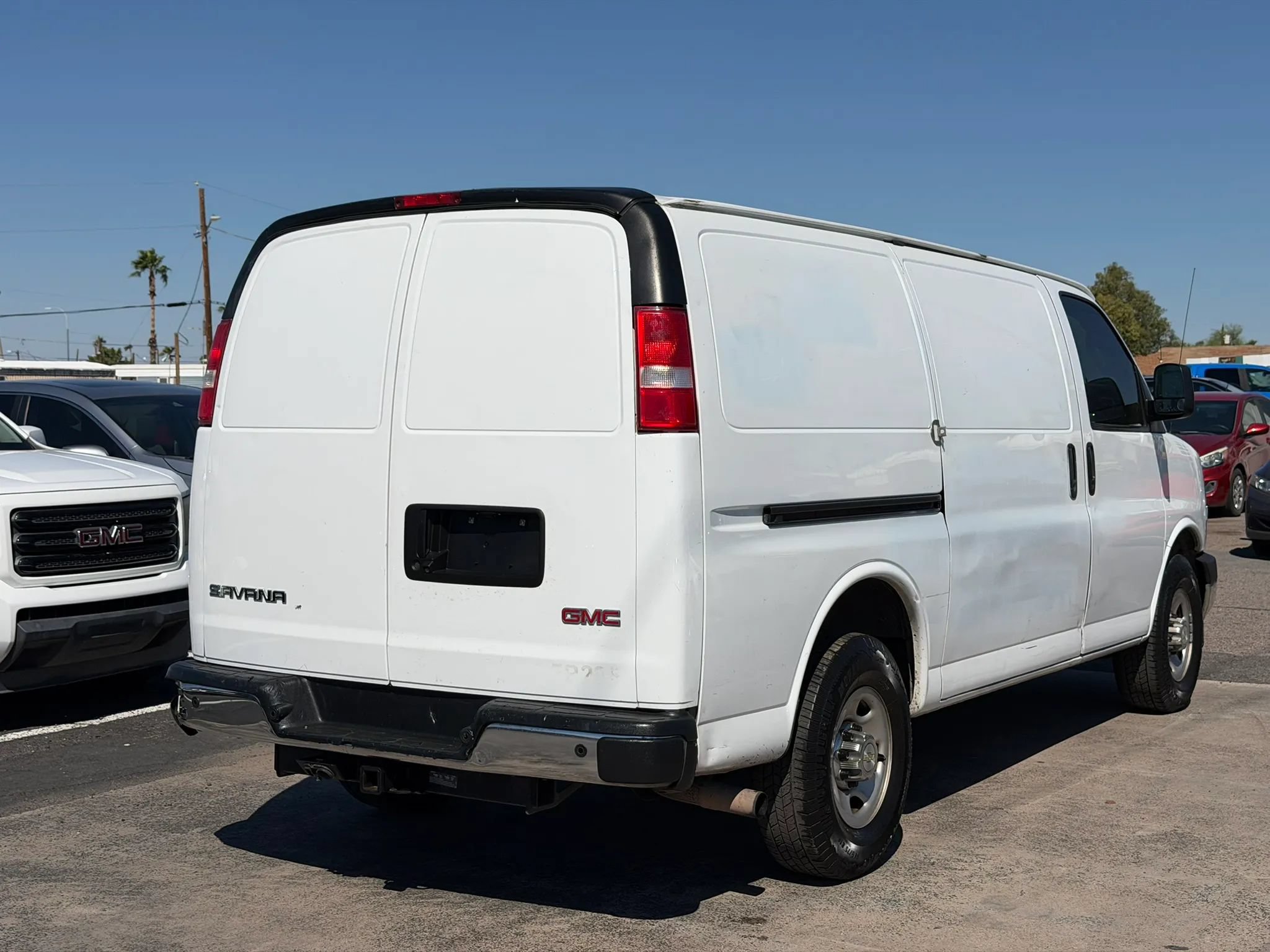 Used 2021 Chevrolet Express 2500 w/ Safety Package RWD image 9