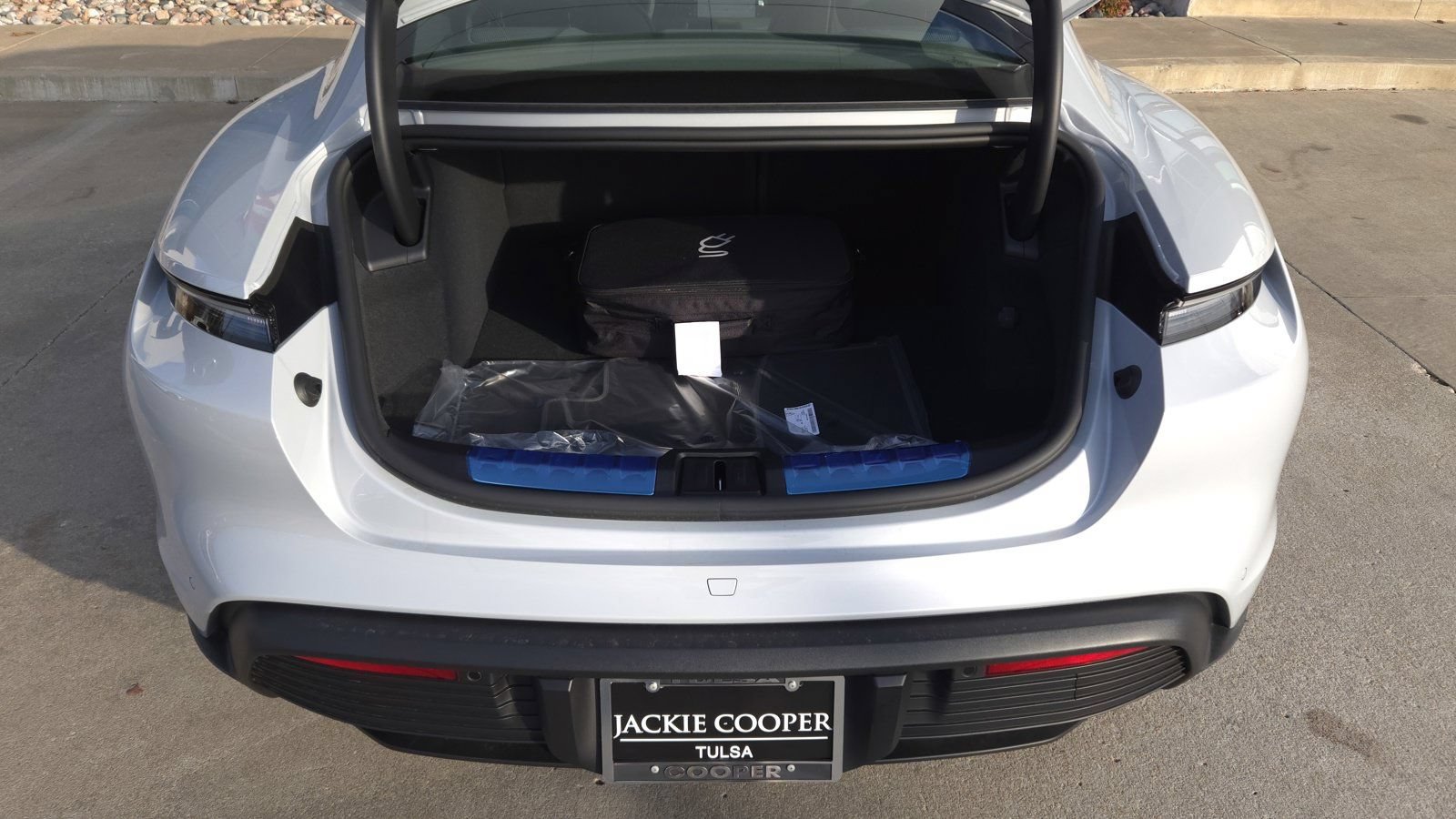 Used 2025 Porsche Taycan RWD image 14