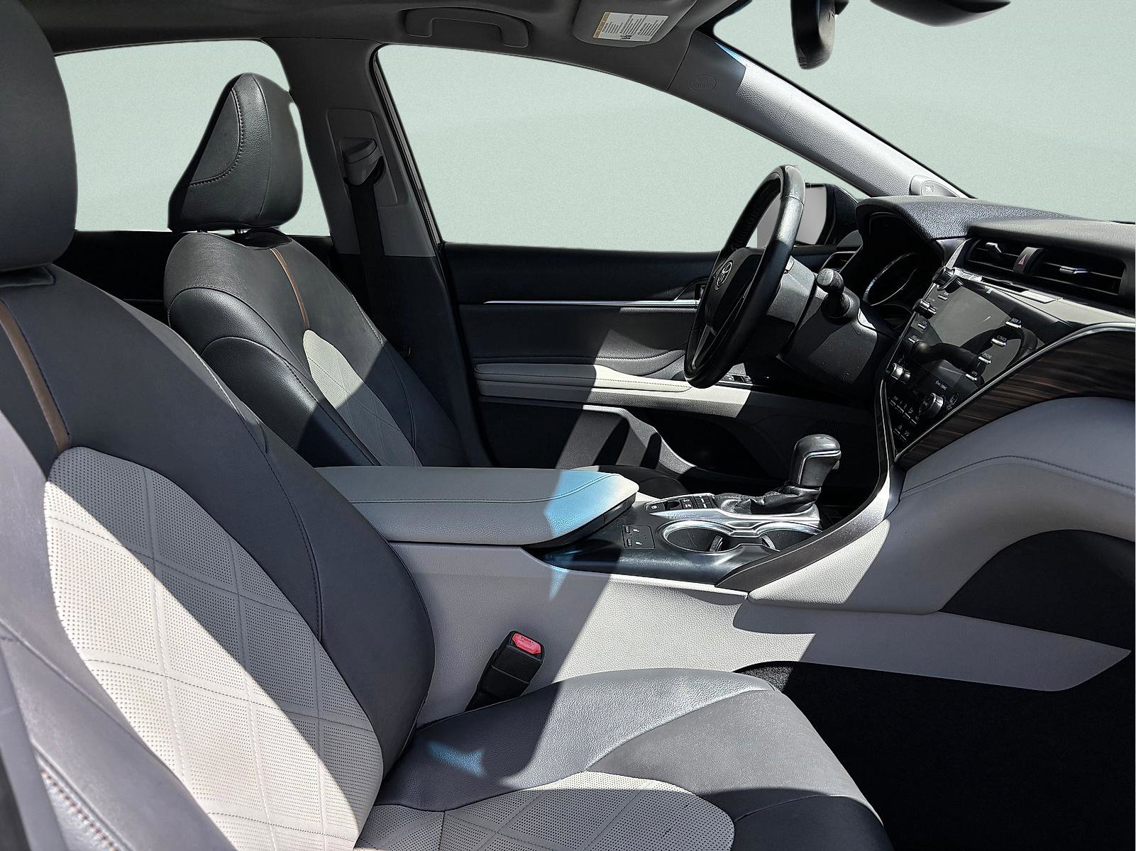 Used 2018 Toyota Camry XLE w/ Audio Package FWD image 37