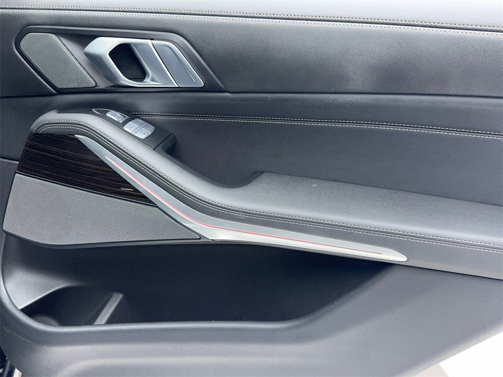 Used 2024 BMW X7 xDrive40i image 52