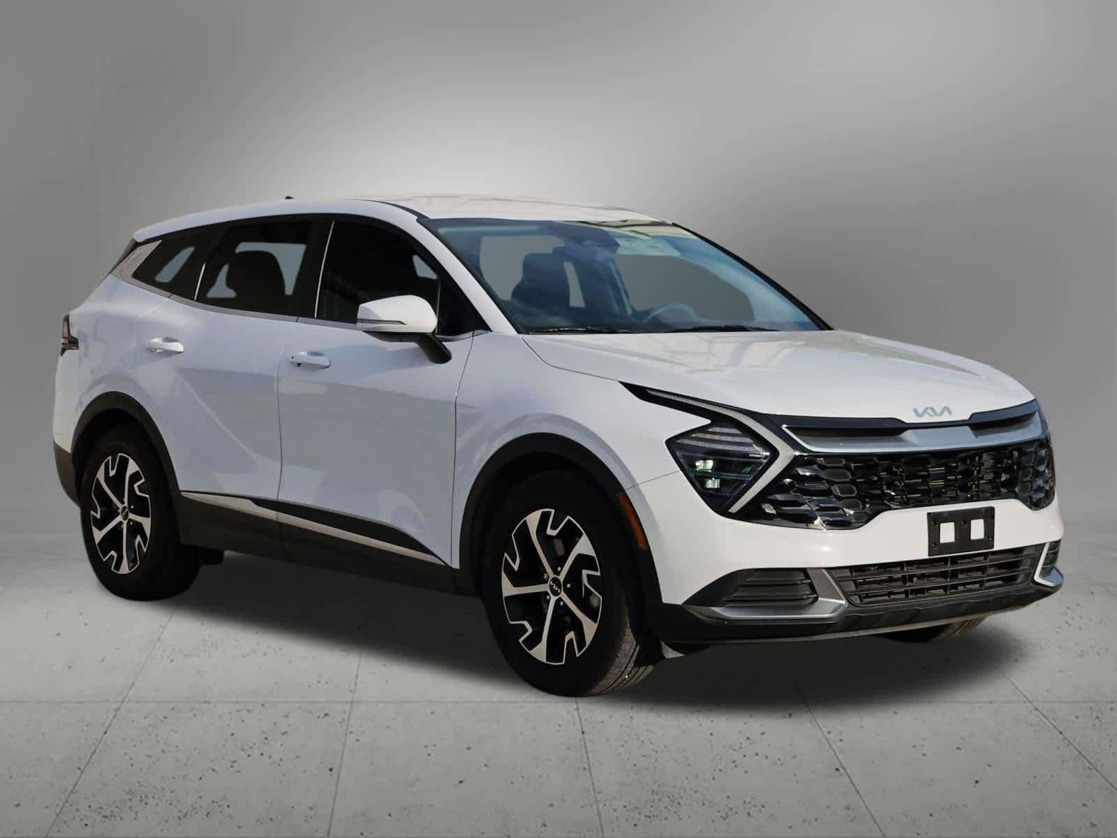 Used 2025 Kia Sportage EX FWD image 8