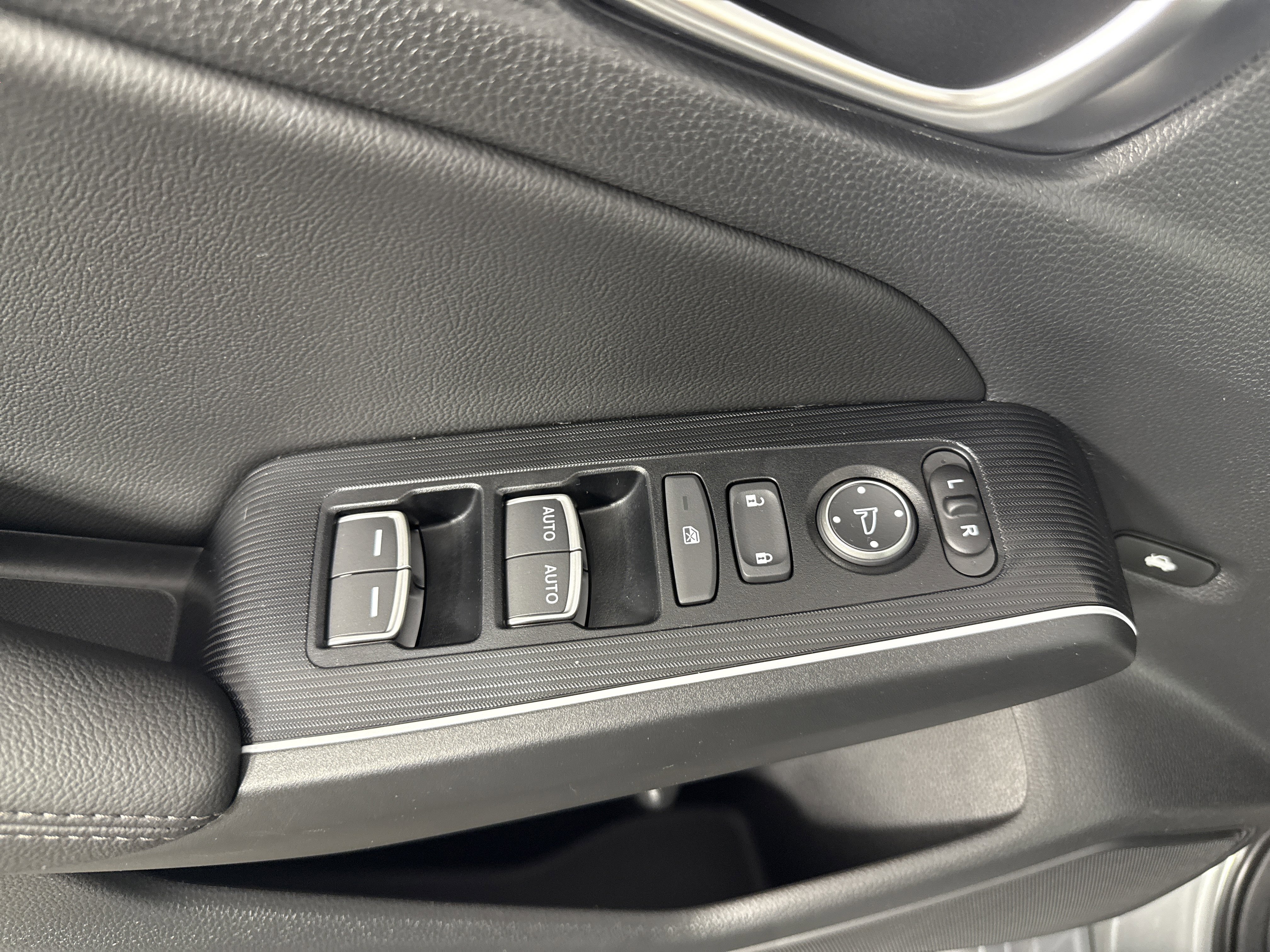 Certified 2025 Honda Civic Sport Touring image 14