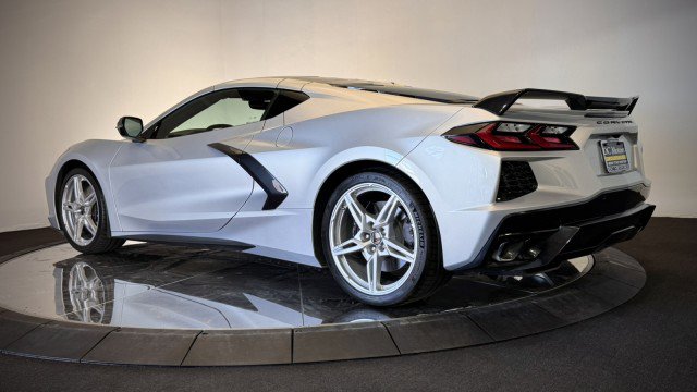 Used 2023 Chevrolet Corvette Stingray Premium Cpe w/ Z51 Performance Package image 23