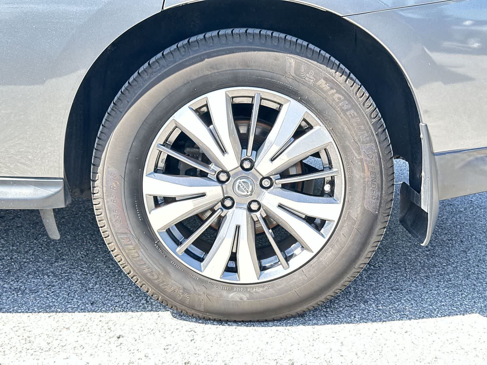 Used 2020 Nissan Pathfinder S FWD image 12