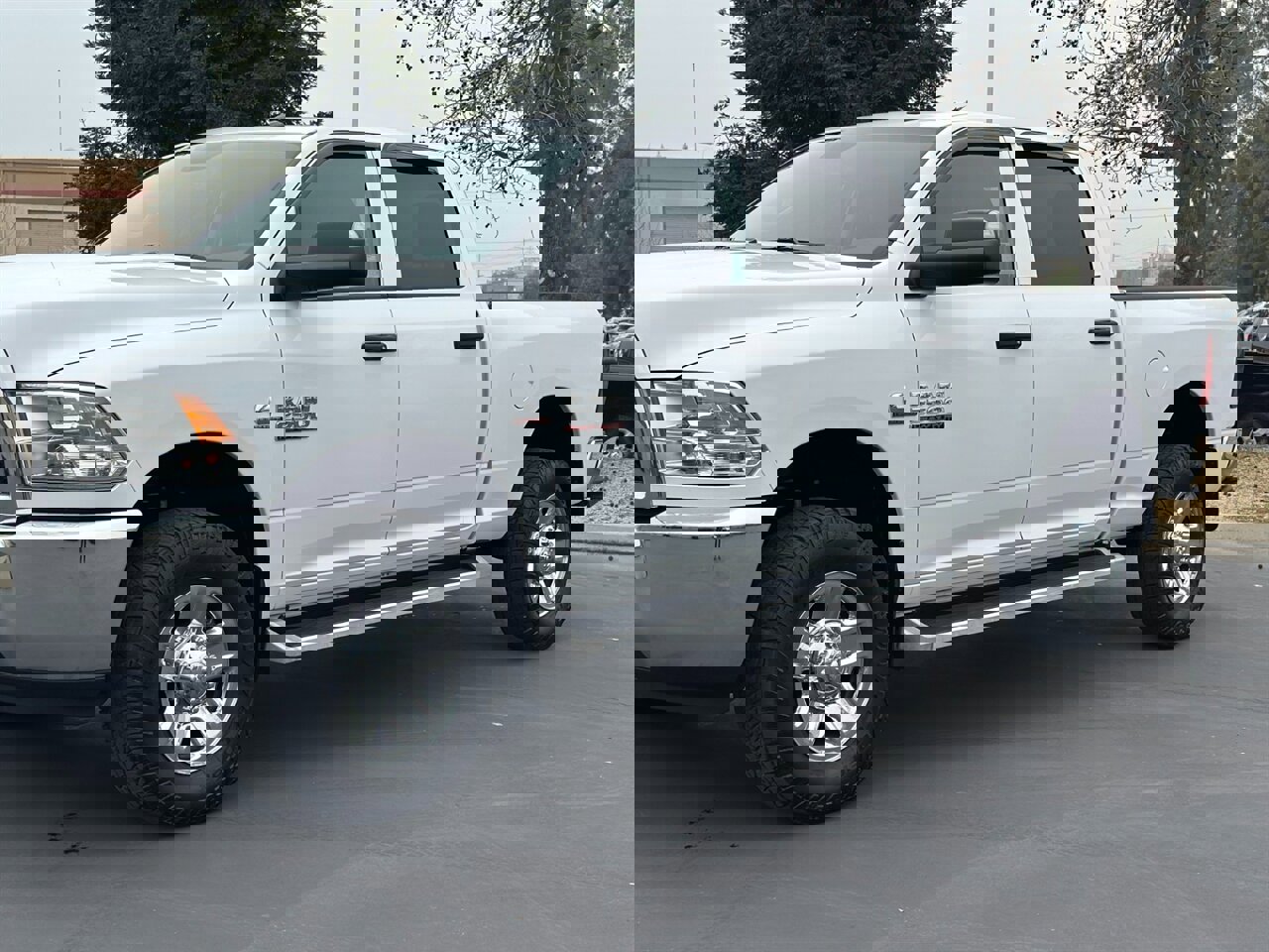 Used 2018 RAM 2500 Tradesman w/ Chrome Appearance Group image 9