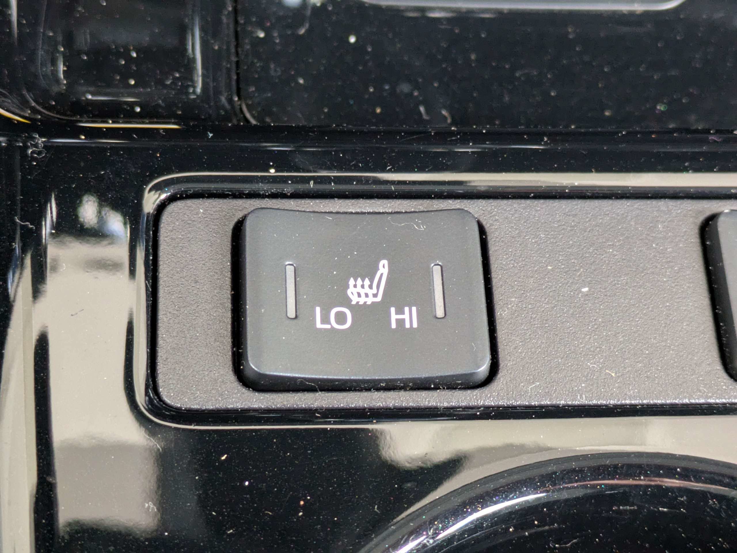 Used 2022 Toyota Prius Limited FWD image 22