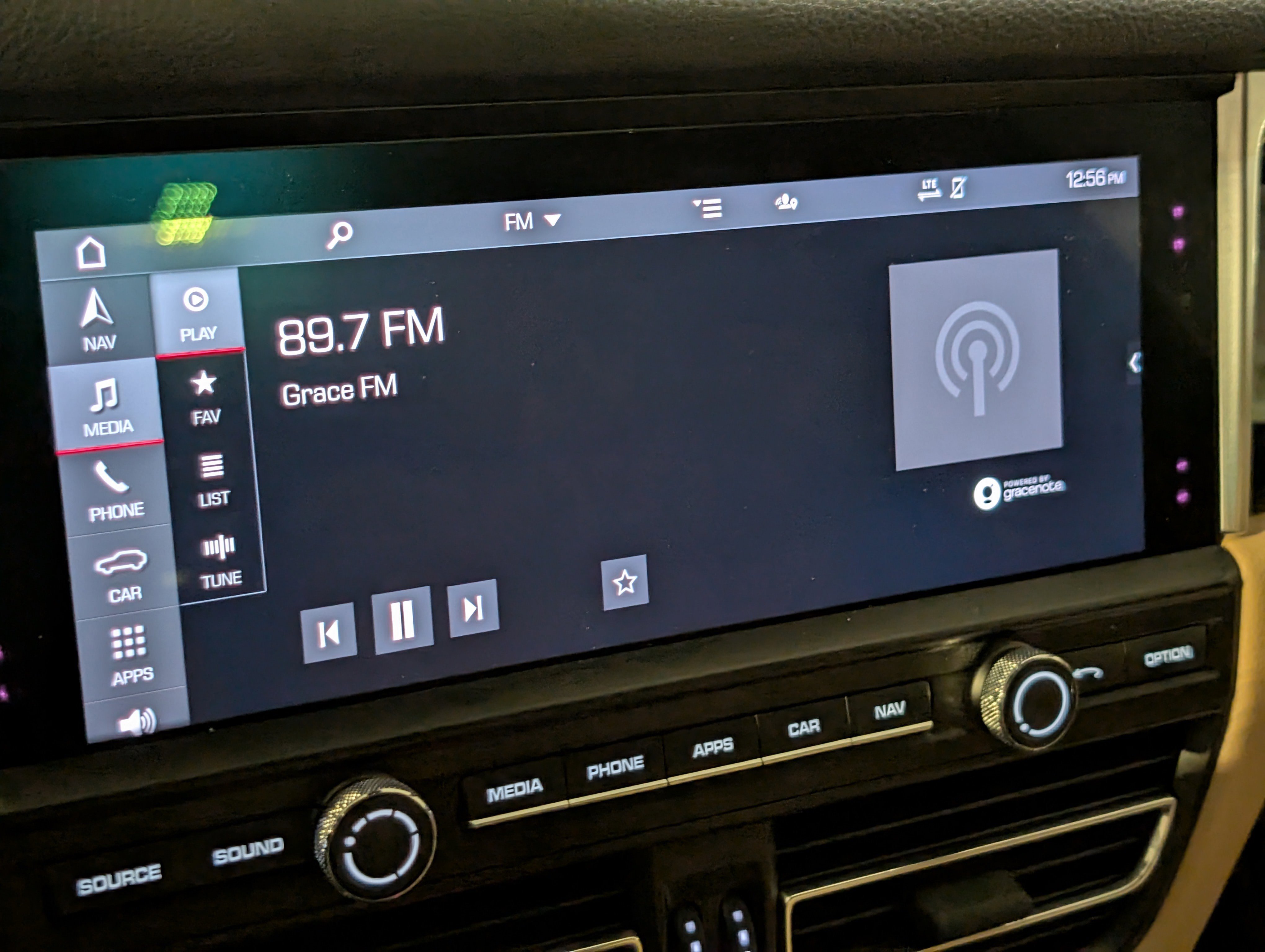 Used 2020 Porsche Macan image 33