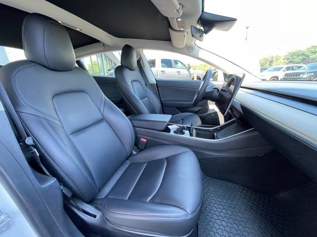 Used 2020 Tesla Model 3 Standard Range Plus RWD image 22