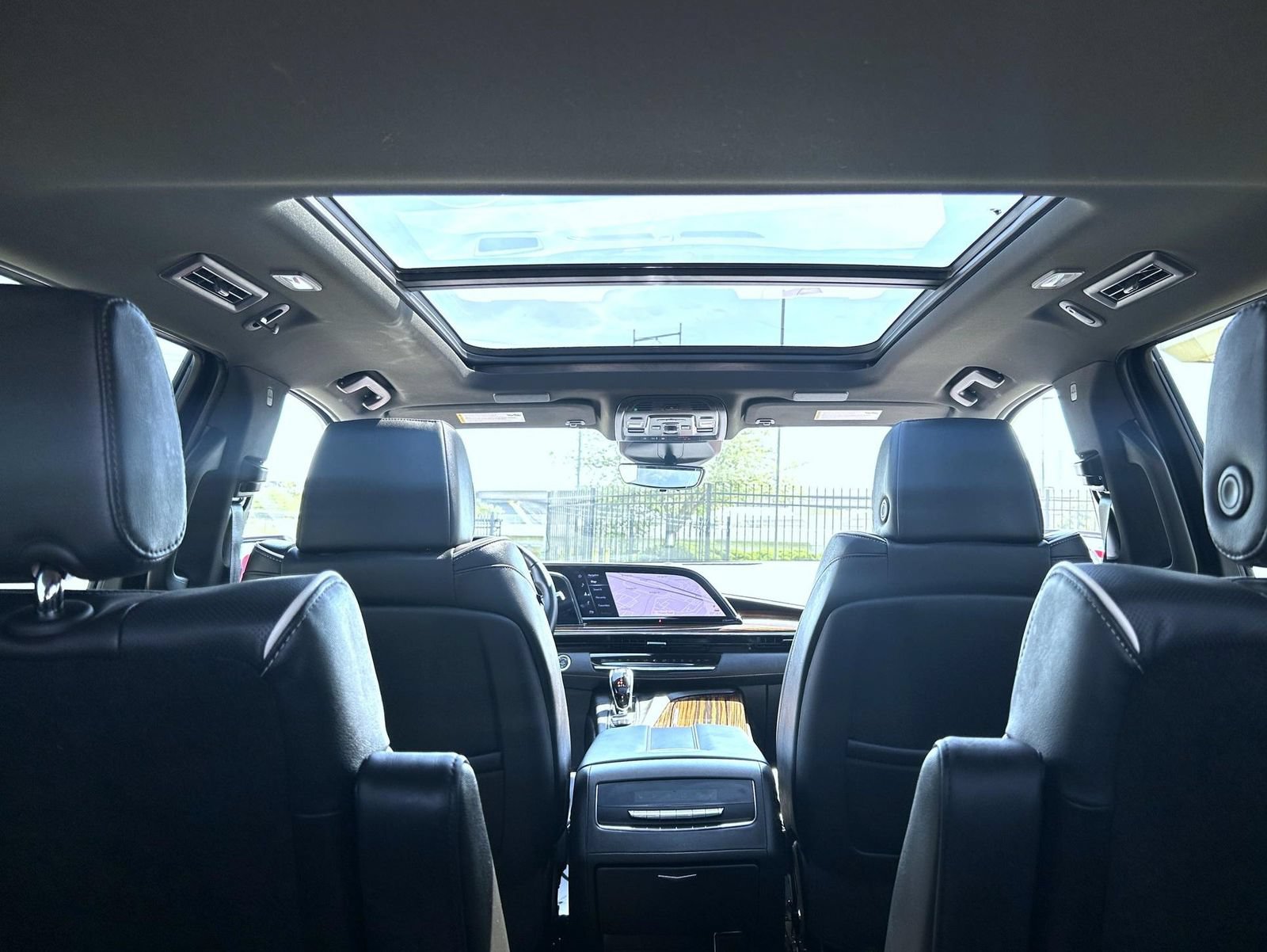 Certified 2024 Cadillac Escalade Premium Luxury w/ Performance Package AWD/4WD image 19