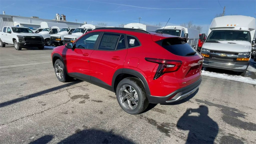 New 2026 Chevrolet Trax LT w/ Driver Confidence Package image 8