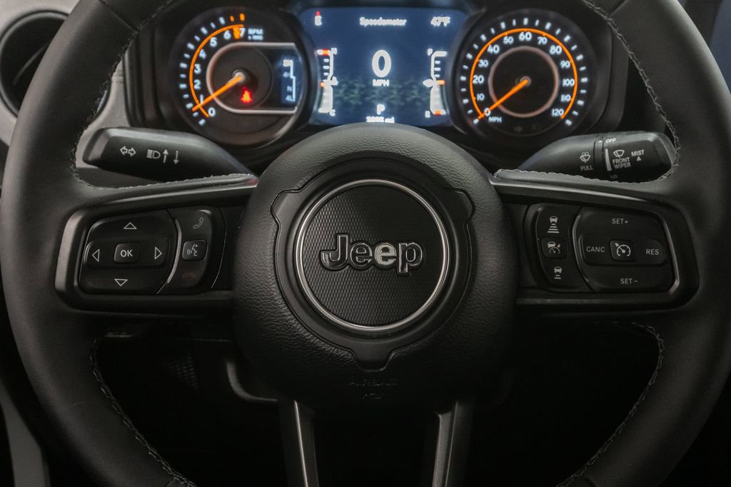 Used 2026 Jeep Gladiator Sport AWD/4WD image 14
