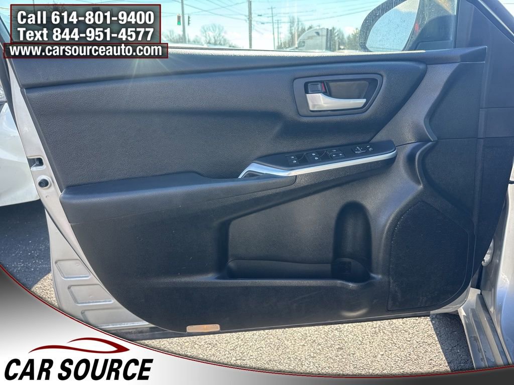 Used 2016 Toyota Camry LE image 11