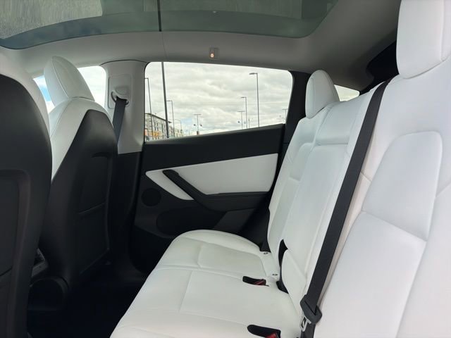 Used 2022 Tesla Model Y Long Range image 20