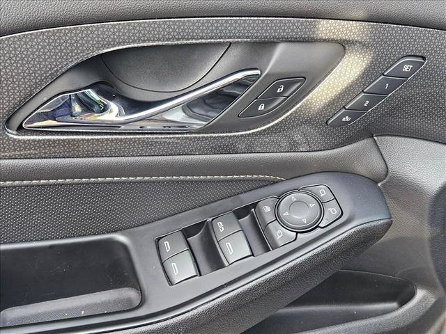 Used 2023 Chevrolet Traverse Premier w/ Redline Edition FWD image 18
