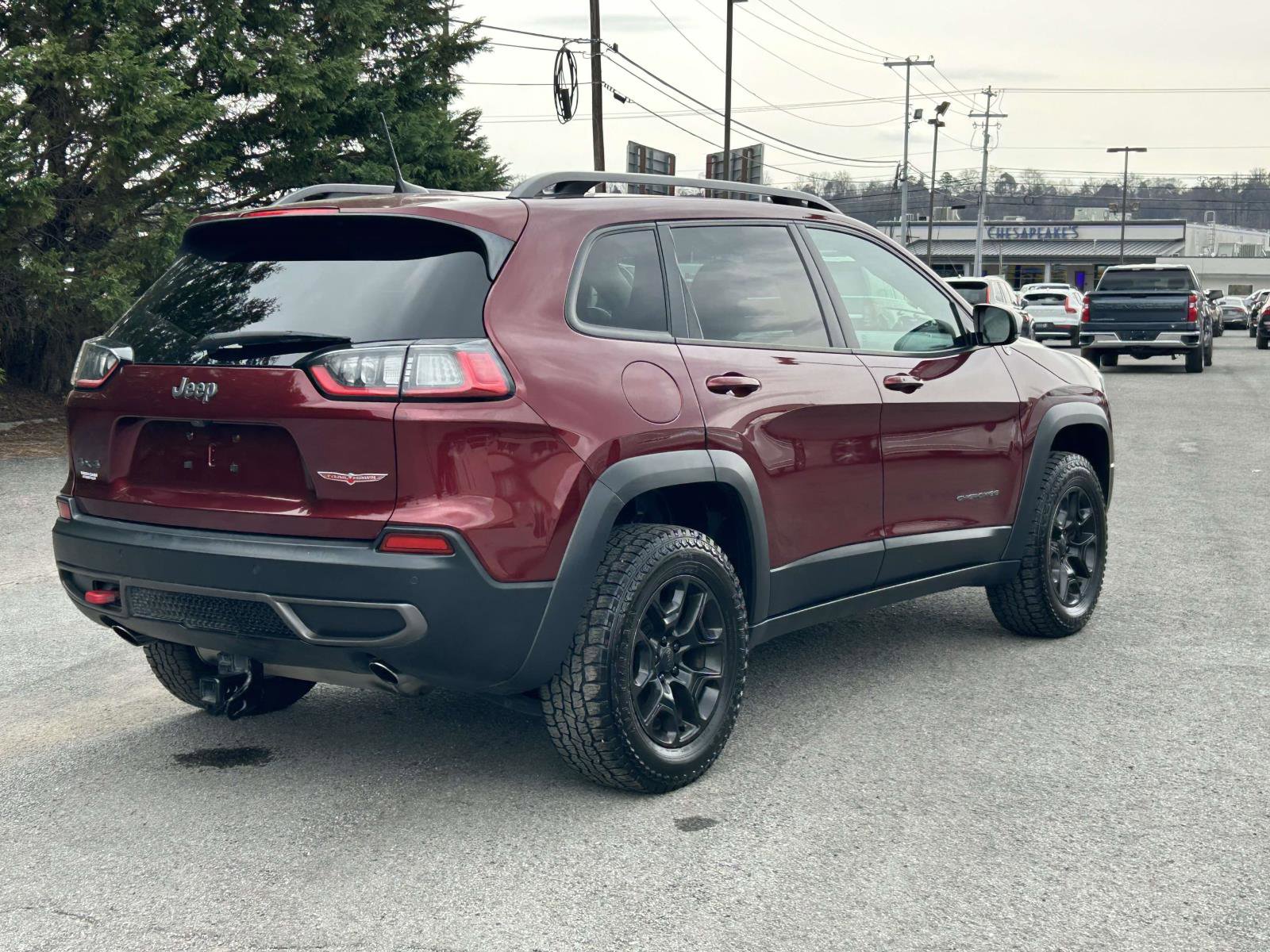 Used 2019 Jeep Cherokee Trailhawk w/ Cold Weather Group AWD/4WD image 3