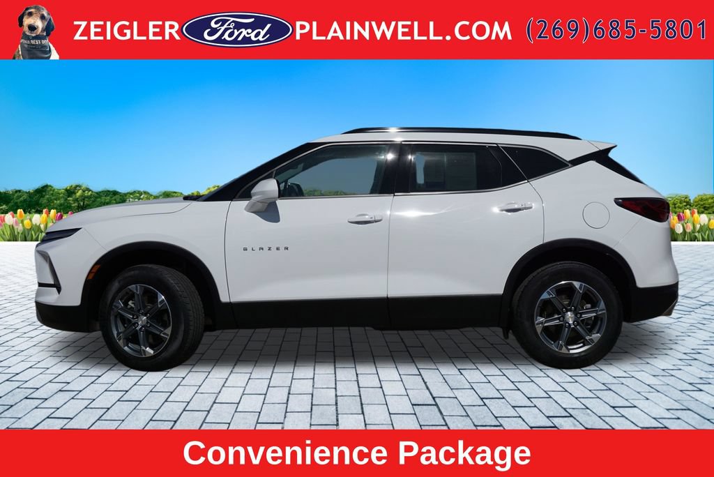 Used 2024 Chevrolet Blazer LT w/ Convenience Package FWD image 2
