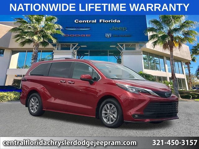 Used 2025 Toyota Sienna XLE