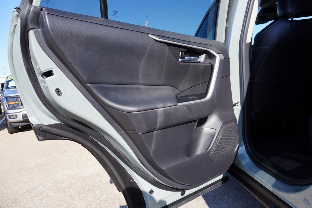 Used 2023 Toyota RAV4 XLE Premium image 21