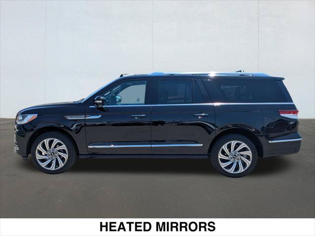 Certified 2023 Lincoln Navigator L Reserve AWD/4WD image 2