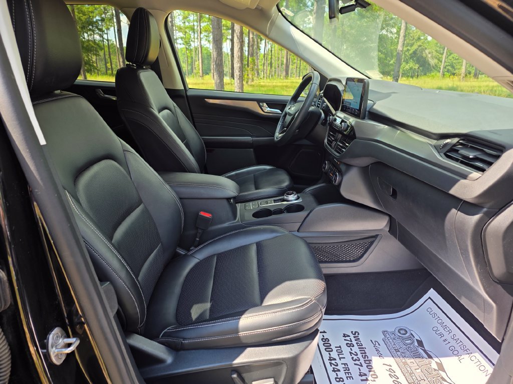 Used 2021 Ford Escape Titanium AWD/4WD image 25