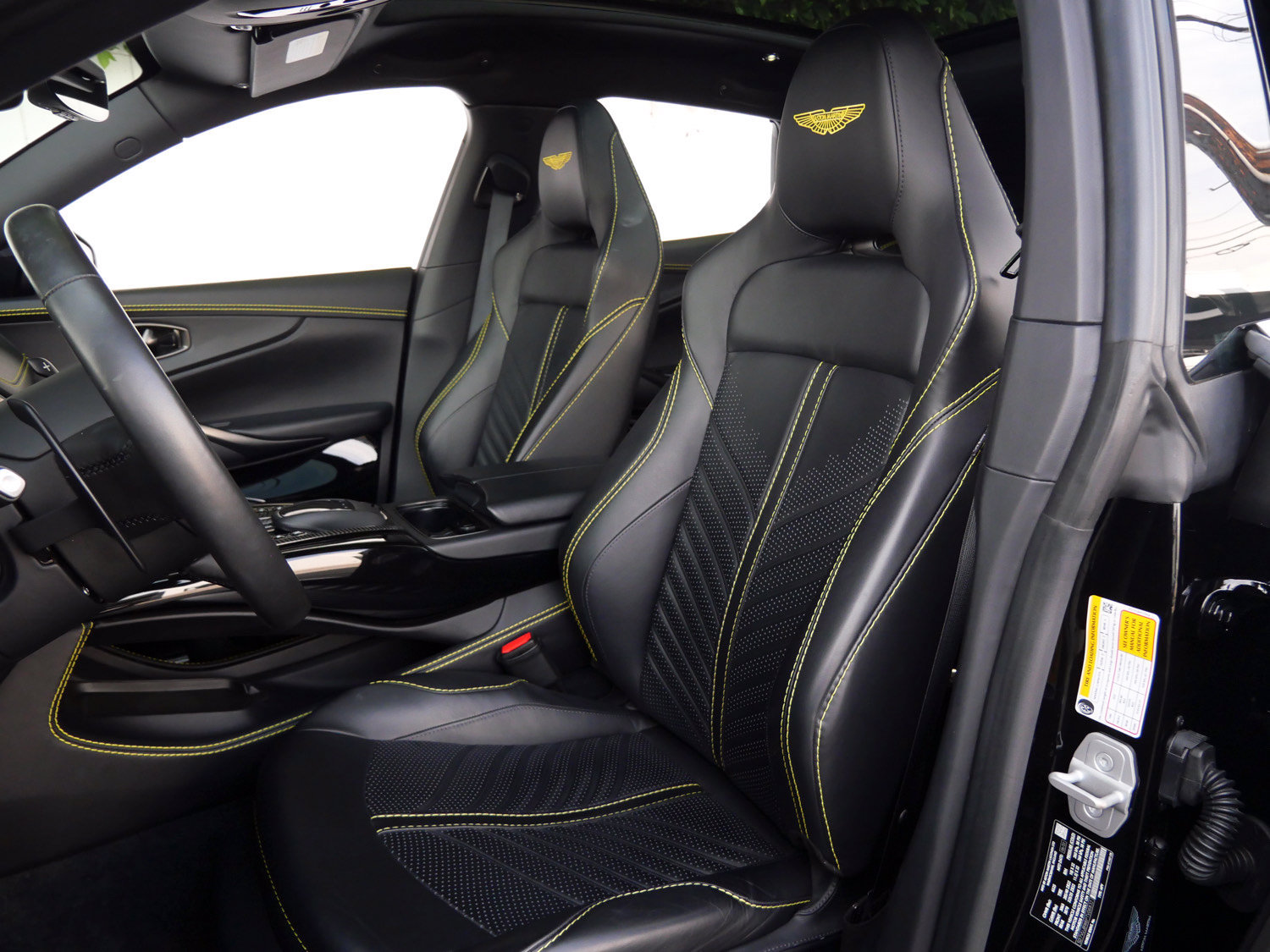 Used 2023 Aston Martin DBX 707 AWD/4WD image 16