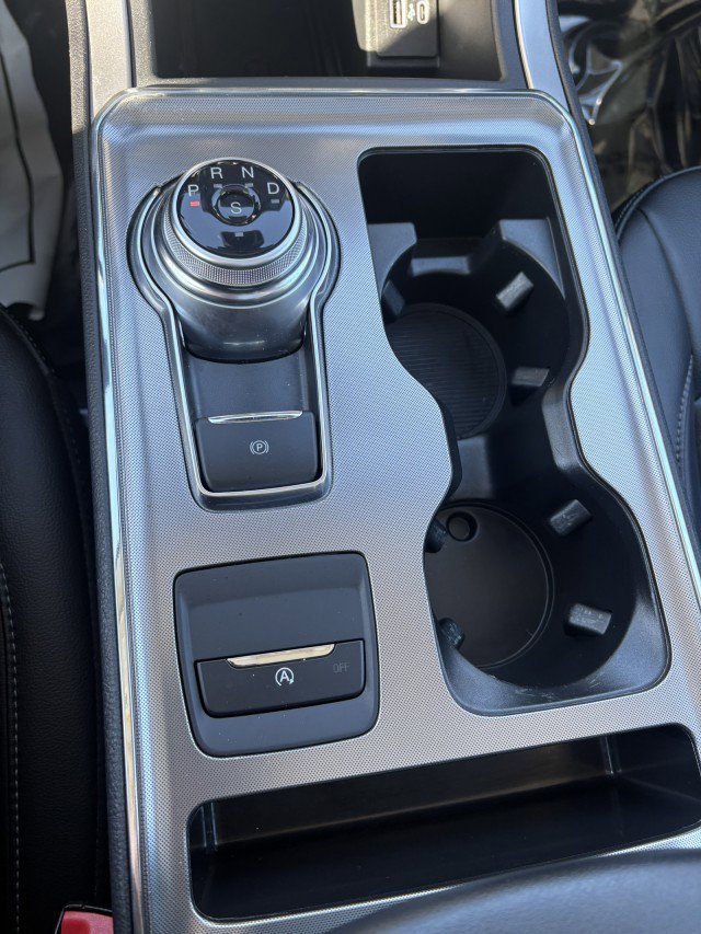New 2026 Ford Expedition Platinum w/ Stealth Appearance Package AWD/4WD image 5