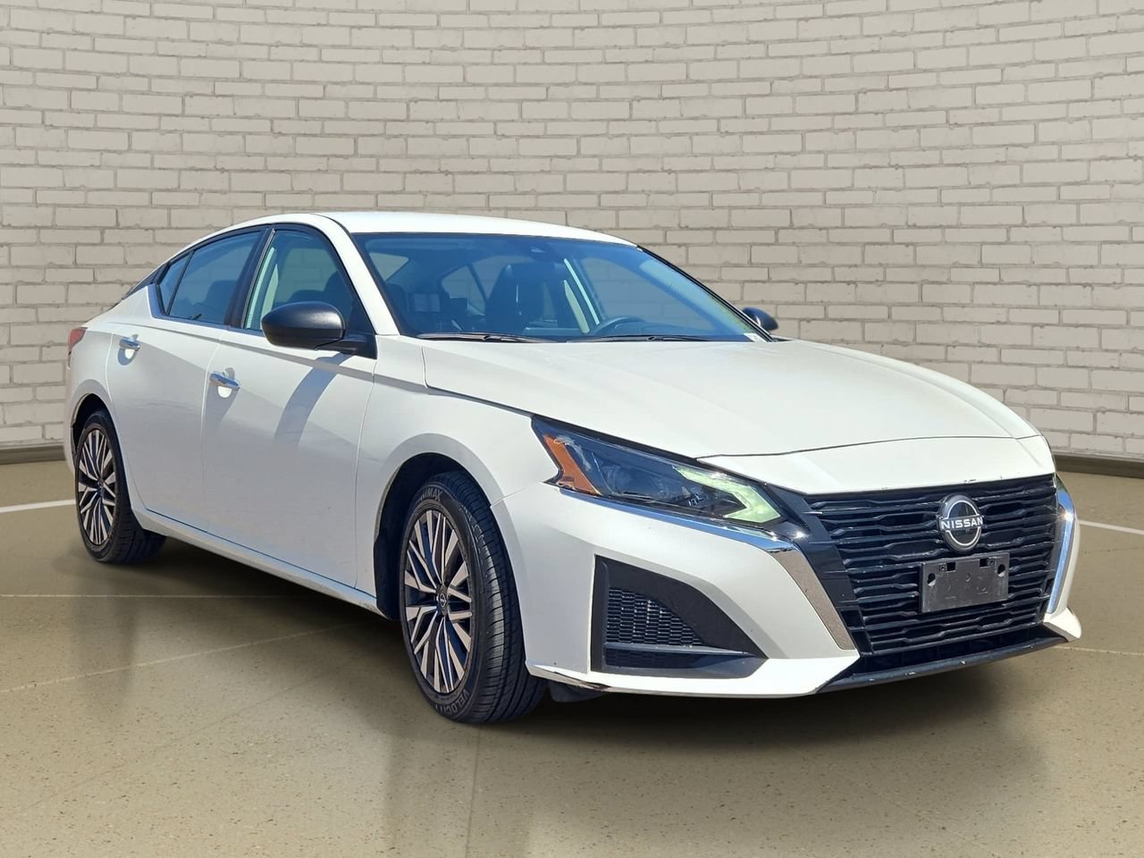 Certified 2025 Nissan Altima 2.5 SV FWD image 3