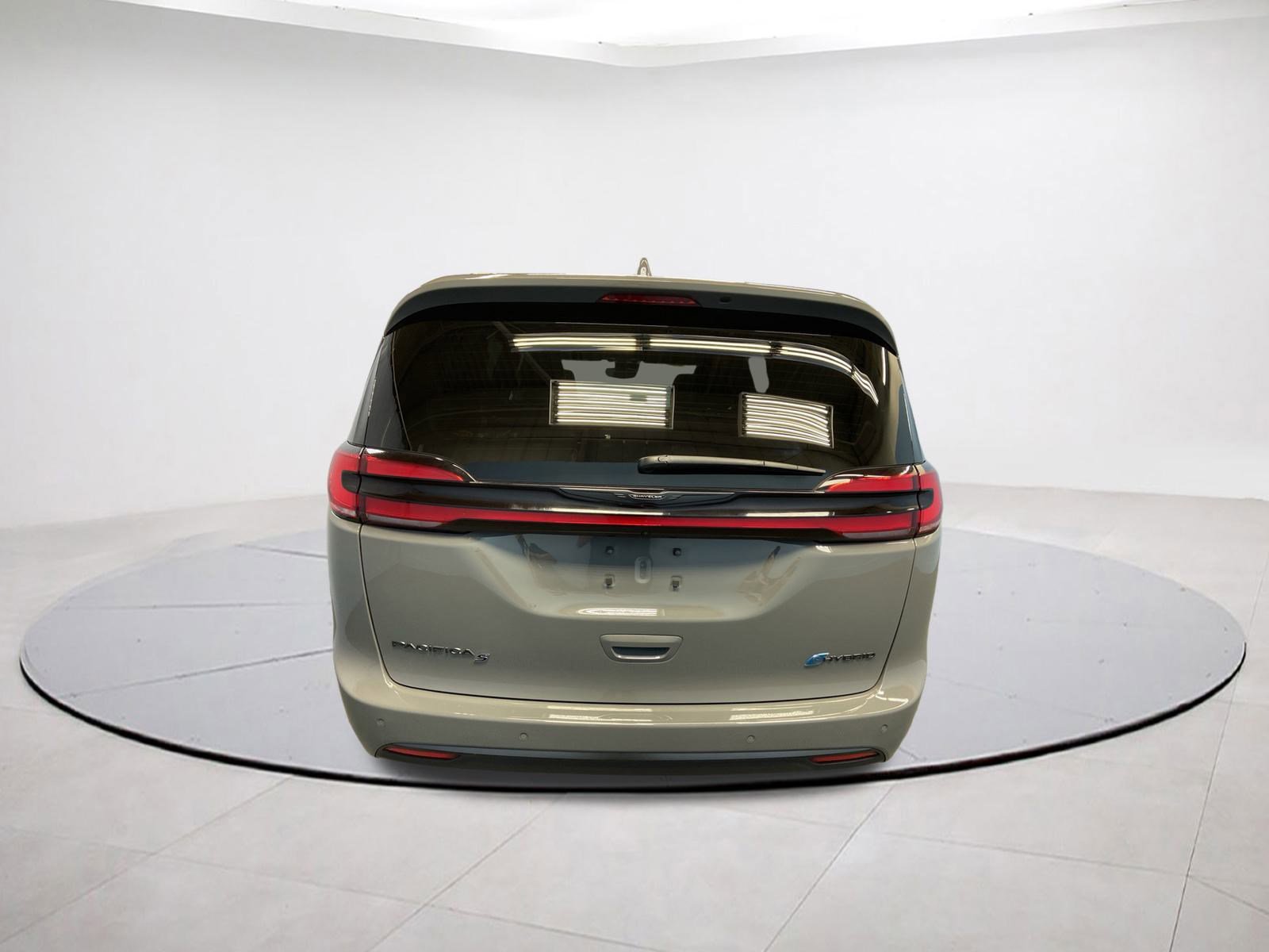 Used 2022 Chrysler Pacifica Limited w/ S Appearance Package image 5