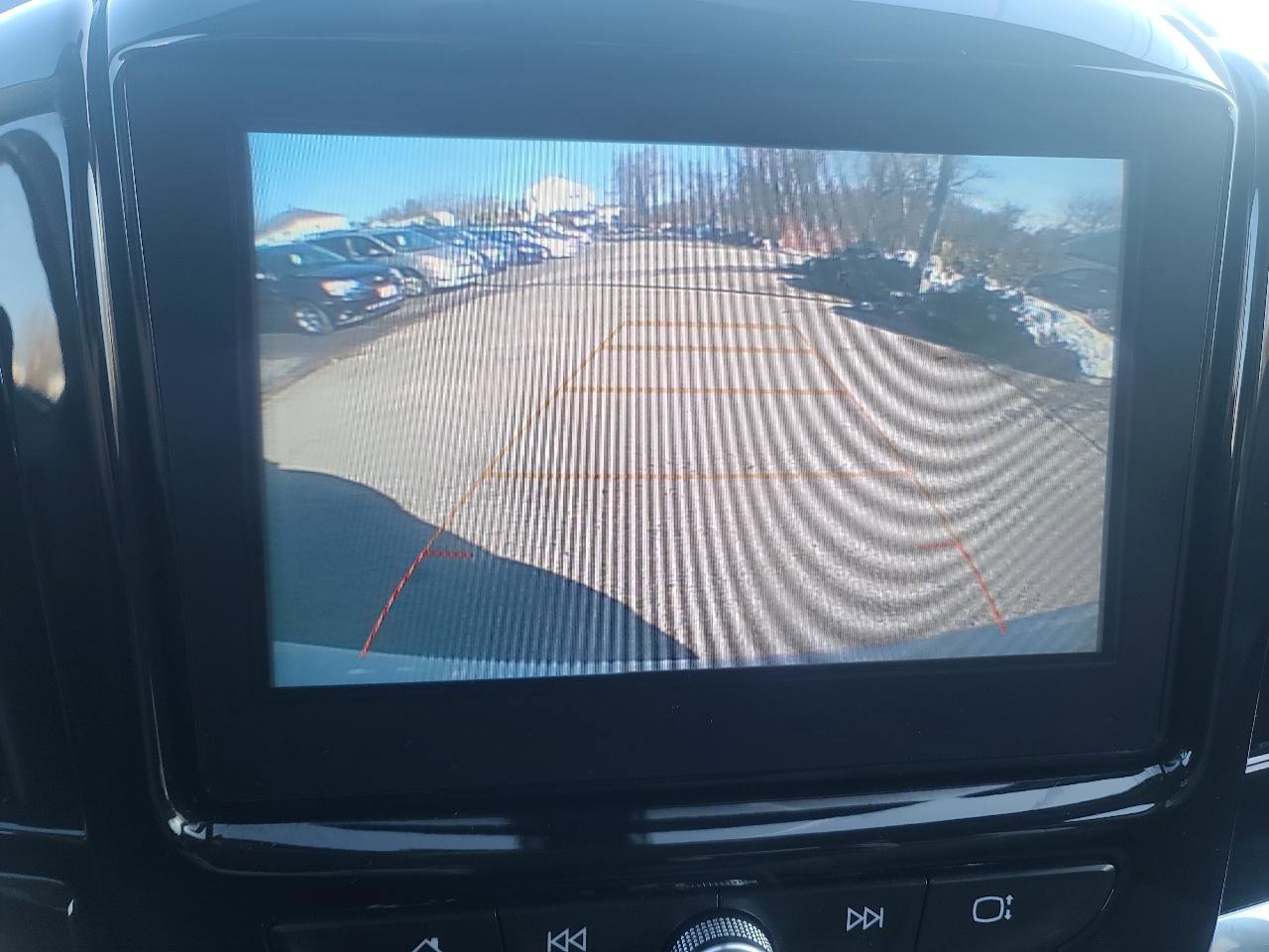 Used 2019 Chevrolet Traverse LT image 24