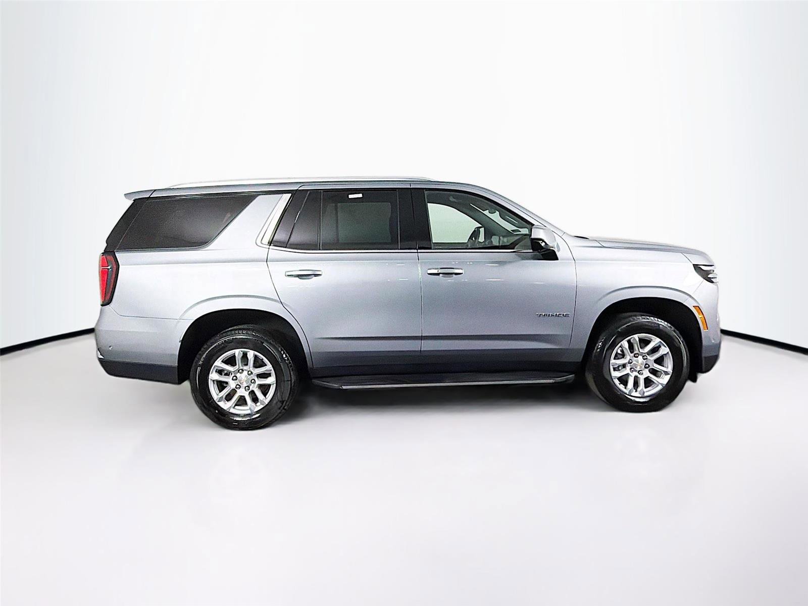 Used 2025 Chevrolet Tahoe LT AWD/4WD image 8