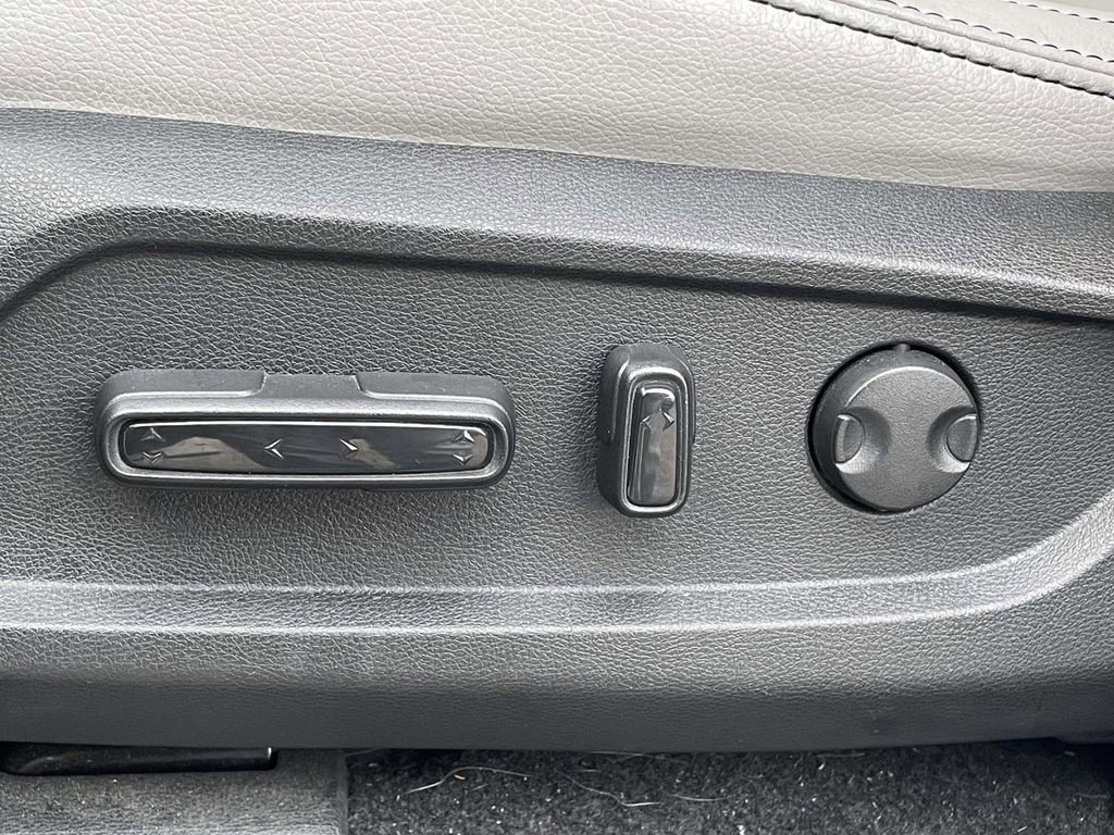 Used 2023 Honda Pilot EX-L image 7